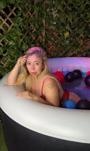 Valentinaa_mature JACUZZY ❤ Foto 7