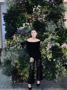 Public de Clovertrue Foto 3