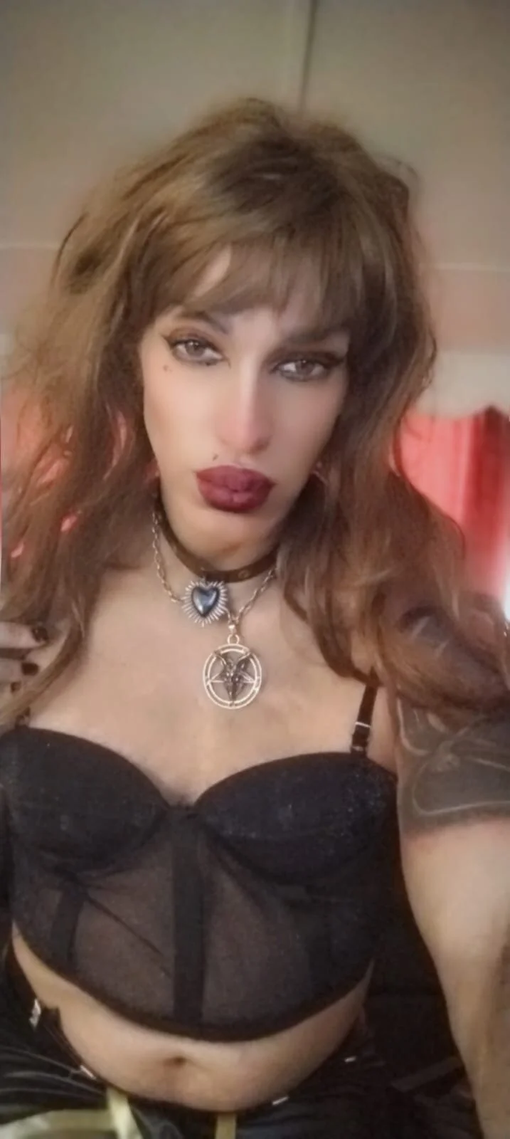 Трендове зображення  8879 Lilith_madame_satan