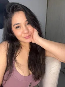 nicole_steele Face of an angel but at night a devil in bed 😈🥵💋 Pic 3