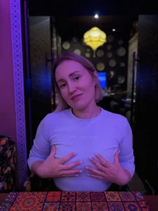 Zdjęcia ruma_vibe Touching Her Tits Right Through Clothes:  2