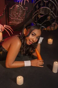 GabrielaLugo a hungry rabbit Immagine 