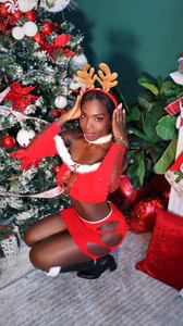 SamHill_1 Merry Christmas 2025 🎄 Pic 6