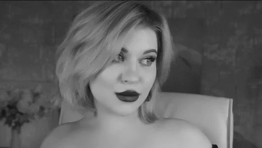 evaharve black and white Foto 2