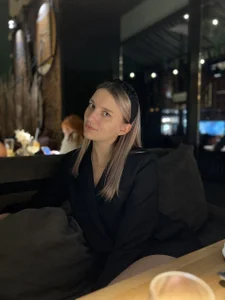 AnnaWarren's photo