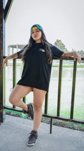 KimDevinne Outdoor Pic