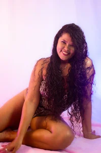 aisha_moore Dare to discover my most irresistible side. slika 4