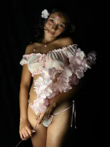 Zdjęcia Real_virgin_Pussy I will be your Valentine's gift:  4