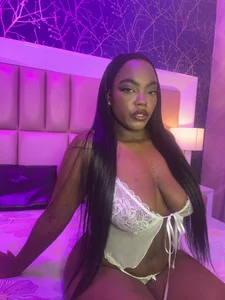 ReinaMiah White set  3. fénykép