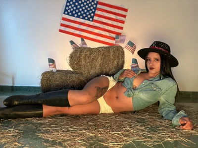 Natasha-secret kullanıcısının 🤠⭐ Saddle Up... The Party Starts Here! albümü -  3 fotoğraf