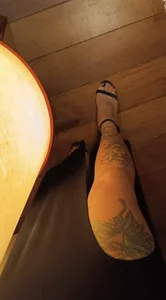 SweetyBabyDemon Oops, which of the two would you prefer to step on you? 👠 Pic