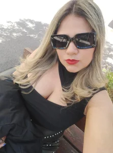 MILFaurora Public Pic 3