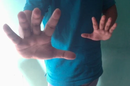 telugu_boy_のMy handsの 2枚の写真