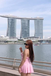 Megwildddd singapore slika