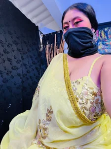 kalpanaaishaa Yellow suit Pic 2