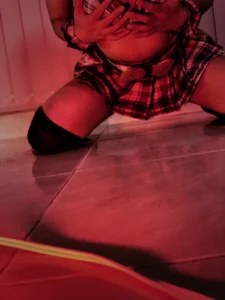 Sasha_Petitte Public Pic 8