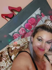 Public od CRHYSTEL  6 snímek