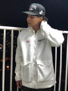 Public od Stone_grey1_  8 snímek