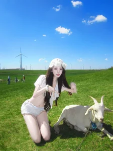 Dolly-babe Public Pic