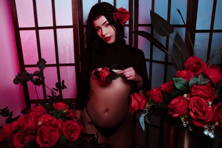 LanaKyutt roses Pic 5