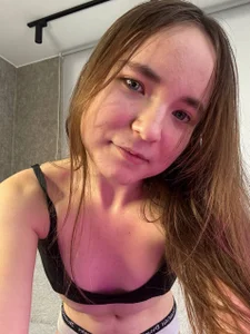 GraceBrawn ␥ Look at these photos of me ༯ Pic 2