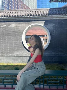 LinetteCurvey Public Pic 9