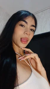 Cameron_Hearts: good night loves...❤️‍🔥🍒🔥🍑 ( 2 фото)