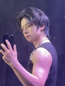 kissbaby-111 Public Pic 3