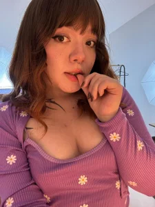 Zdjęcia Fluffy_Bubble21 Purple Floral Lookbook: Pretty Trouble:  2