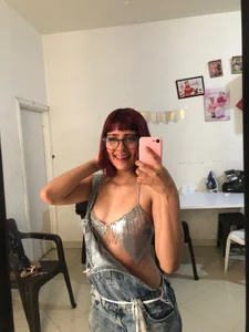 mia_volkov MORE OF ME Foto 3