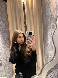 Courtney_C: Public ( 7 фото)