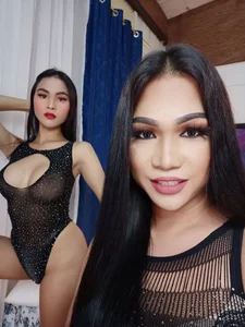 CarlaXFrancine: Carla and Francine ( 2 фото)