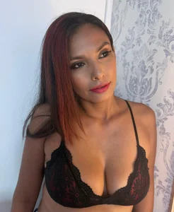 RoxxanneMooreeのPublicの 8枚の写真