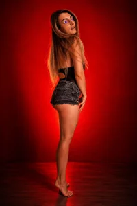 Tracyix Redish Escapade to HotLand Pic 3
