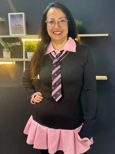 hot secretary de Lauryn_Jones  Imagens