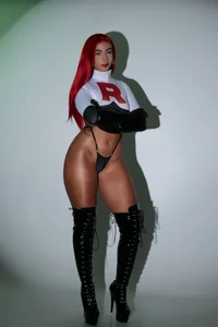 agatha_collins_ Jessie is ready to launch. Are you? Bilde