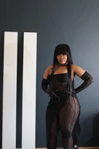 ThickTemptress18 Black Is sexy on me Pic