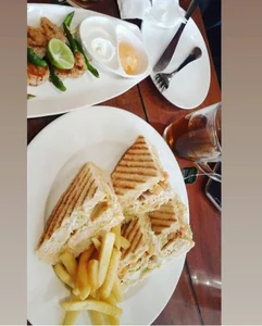 The_Divine_LoveのPublicの枚の写真