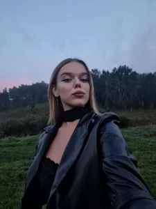 RowenaCommanders XXX nøgenfoto 2