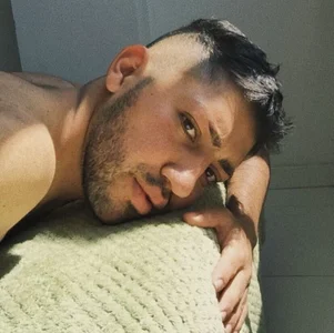 JuanZapata33 Public Pic 3