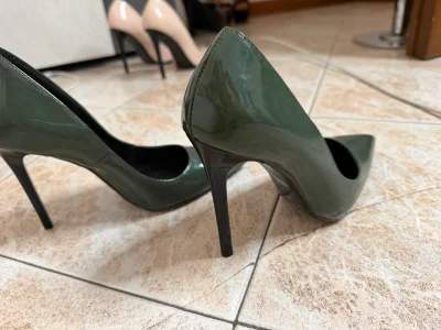 Heels 👠 od ReallyLustfulWoman  5 snímek