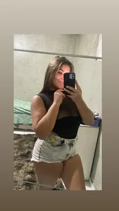 Layslinha Public Foto 3