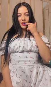 just me😊🥰 de KitnissKiss  5 Imagens