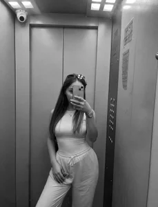 ClaraSweet_ Public Pic 3