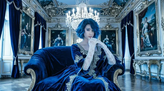 AnneAvelin I'll be your blue queen💙👑 Pic