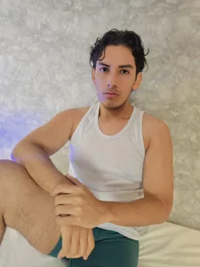 TheoHart_ Public 사진 5