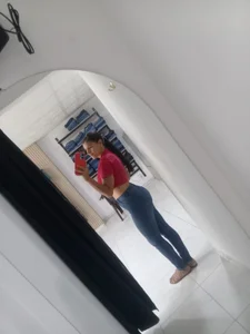 vicky22messyfull Public Pic 4