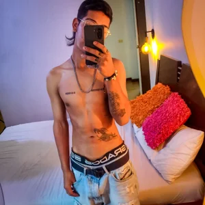 Alex_Zayn_ Public Foto 4