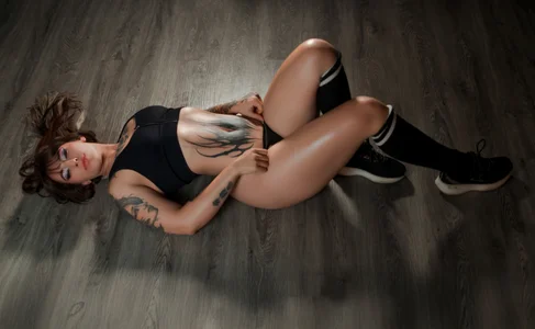 ValenGray Sexy Valen Gray  4টি ছবি