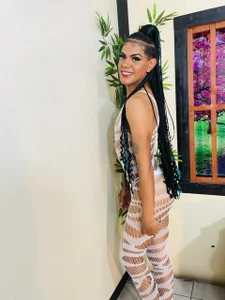 abril_gomez__Public Bild